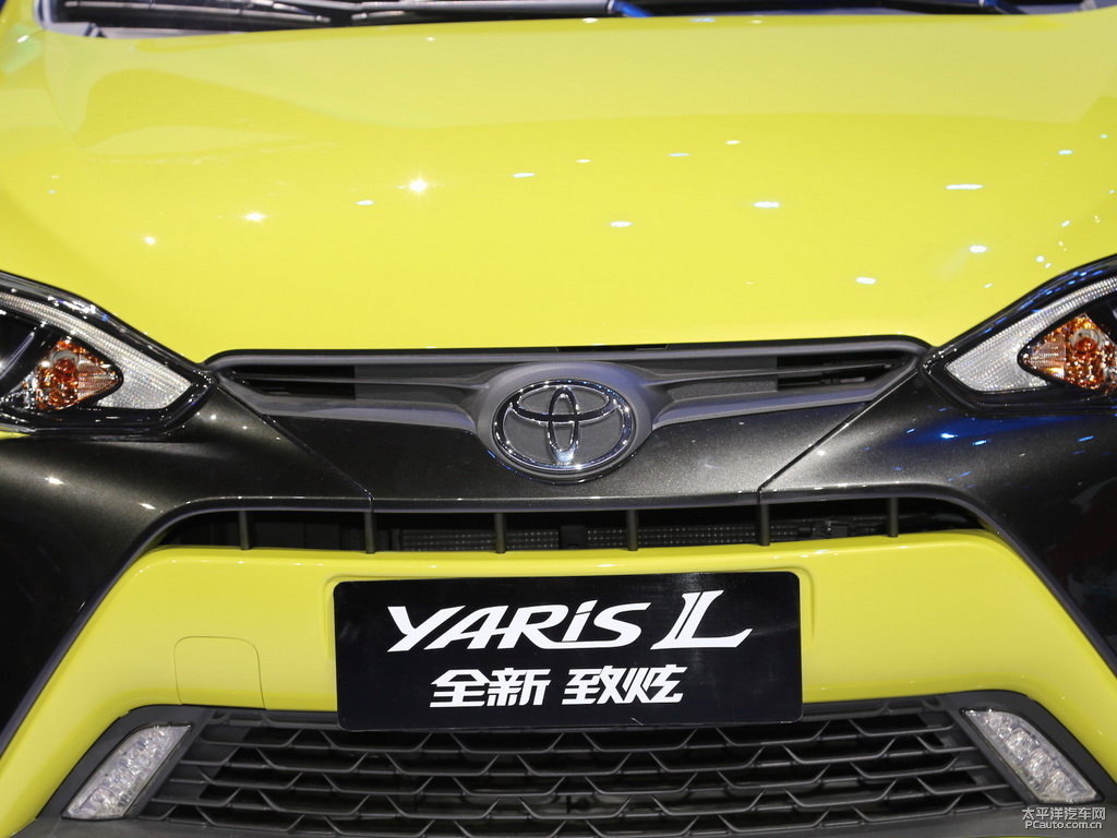 檸檬黃YARiS L 致炫車頭外觀圖片
