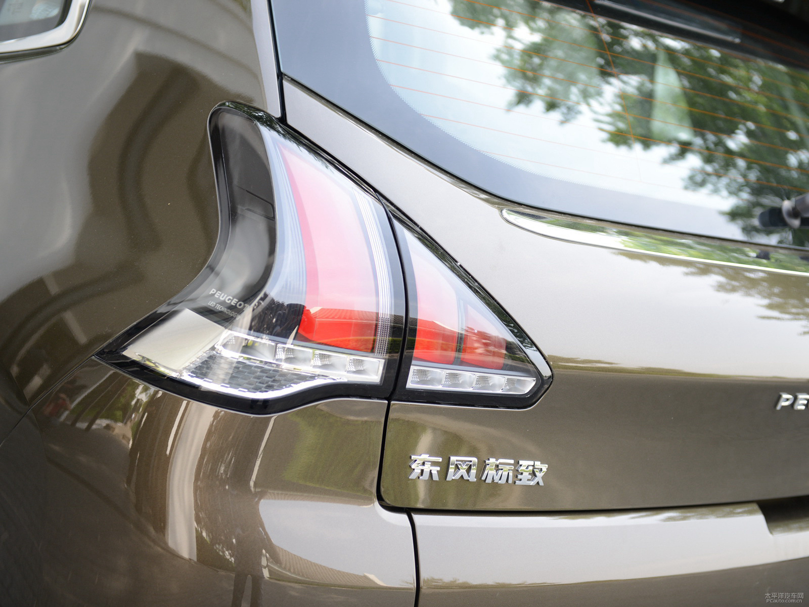 標(biāo)致3008外觀高清大圖