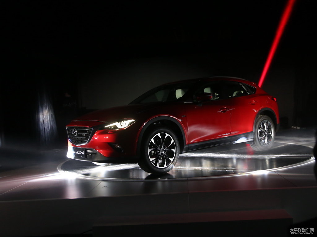 魂動紅馬自達(dá)CX-4整車外觀外觀圖片
