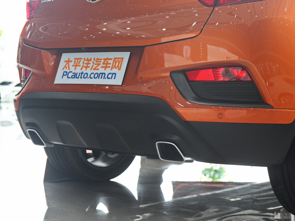 琉璃橙帝豪GS車尾外觀圖片