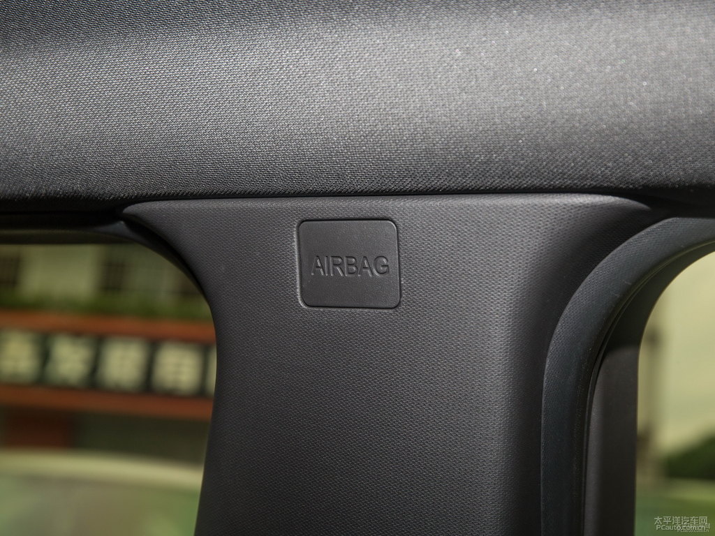 海防綠陸風(fēng)X7車廂內(nèi)飾圖片