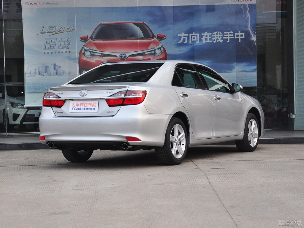 水晶銀凱美瑞整車(chē)外觀外觀圖片