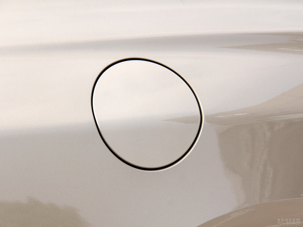琉璃金君越車身外觀圖片