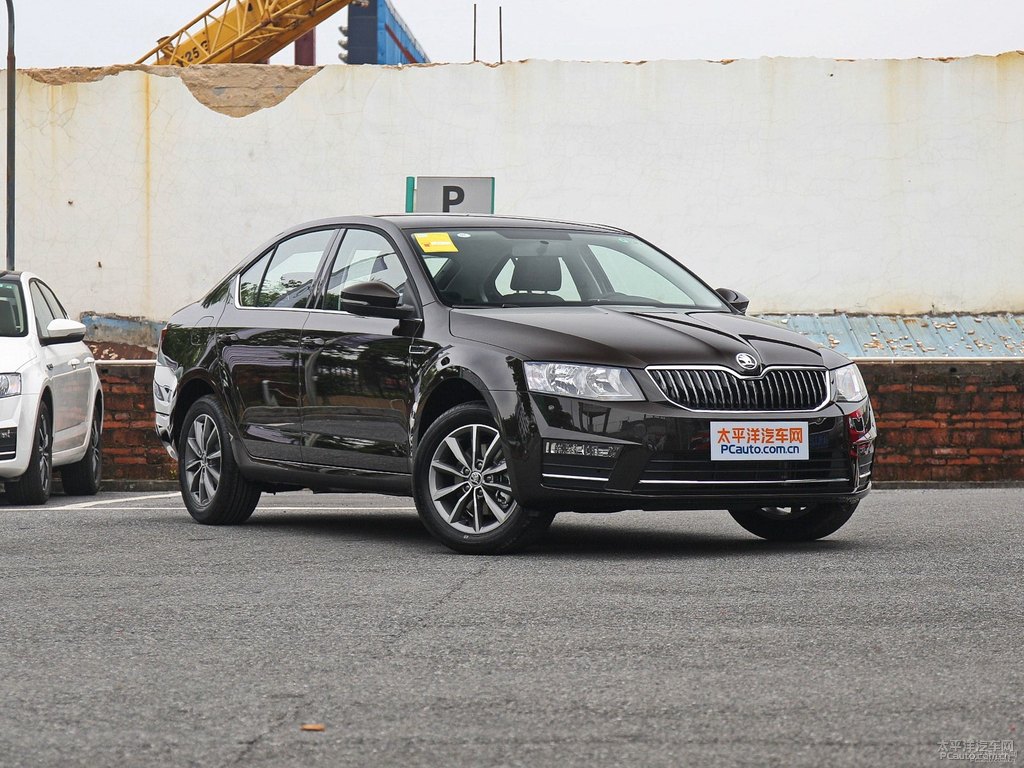 琥珀棕明銳整車外觀外觀圖片