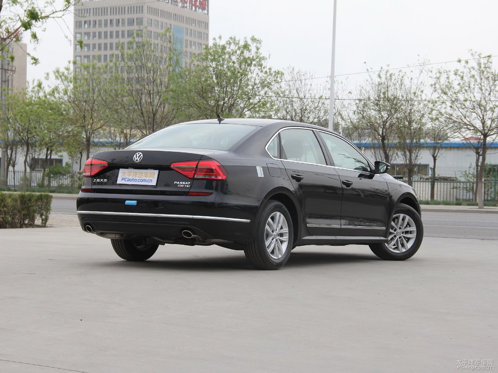 金黑帕薩特整車外觀外觀圖片