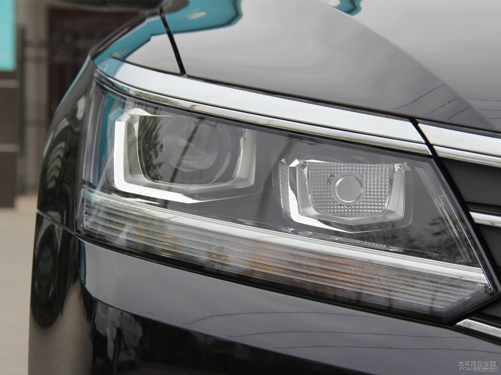金黑帕薩特車頭外觀圖片