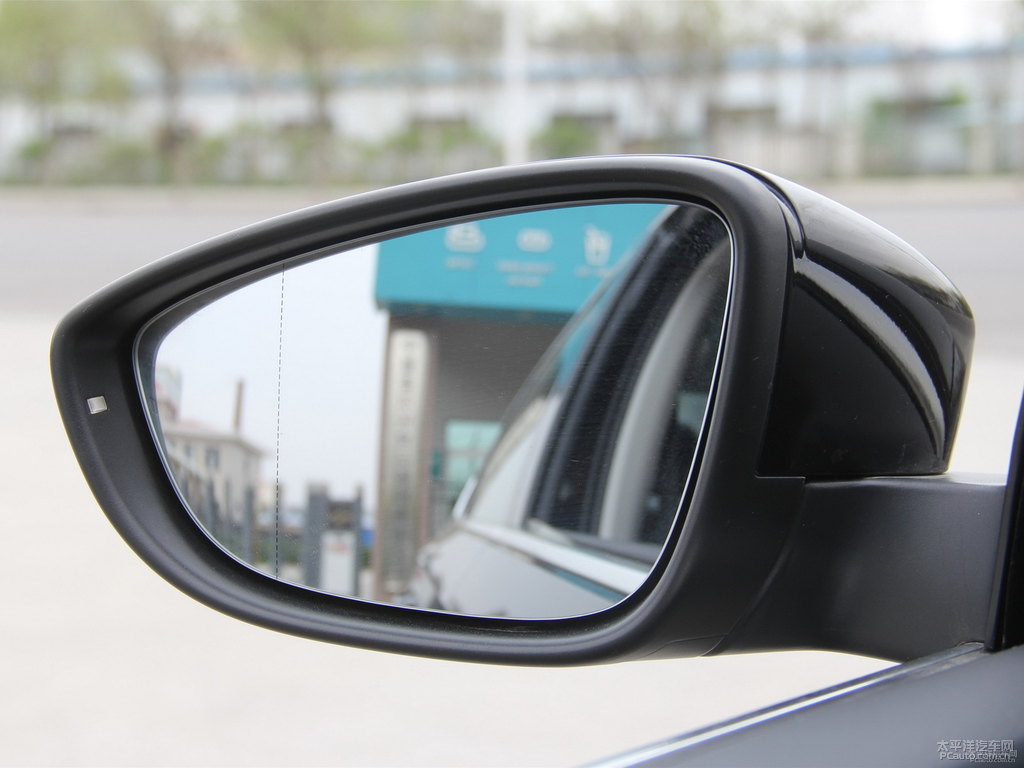 金黑帕薩特車身外觀圖片