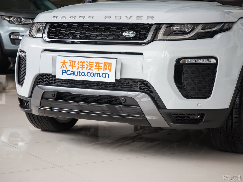 玉龍雪山白攬勝極光車(chē)頭外觀圖片
