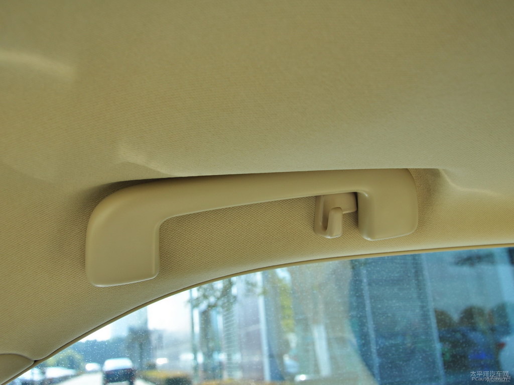 炫晶黑凱美瑞車廂內(nèi)飾圖片