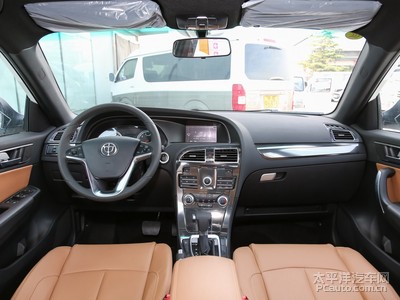 中華V5內(nèi)飾實(shí)拍圖