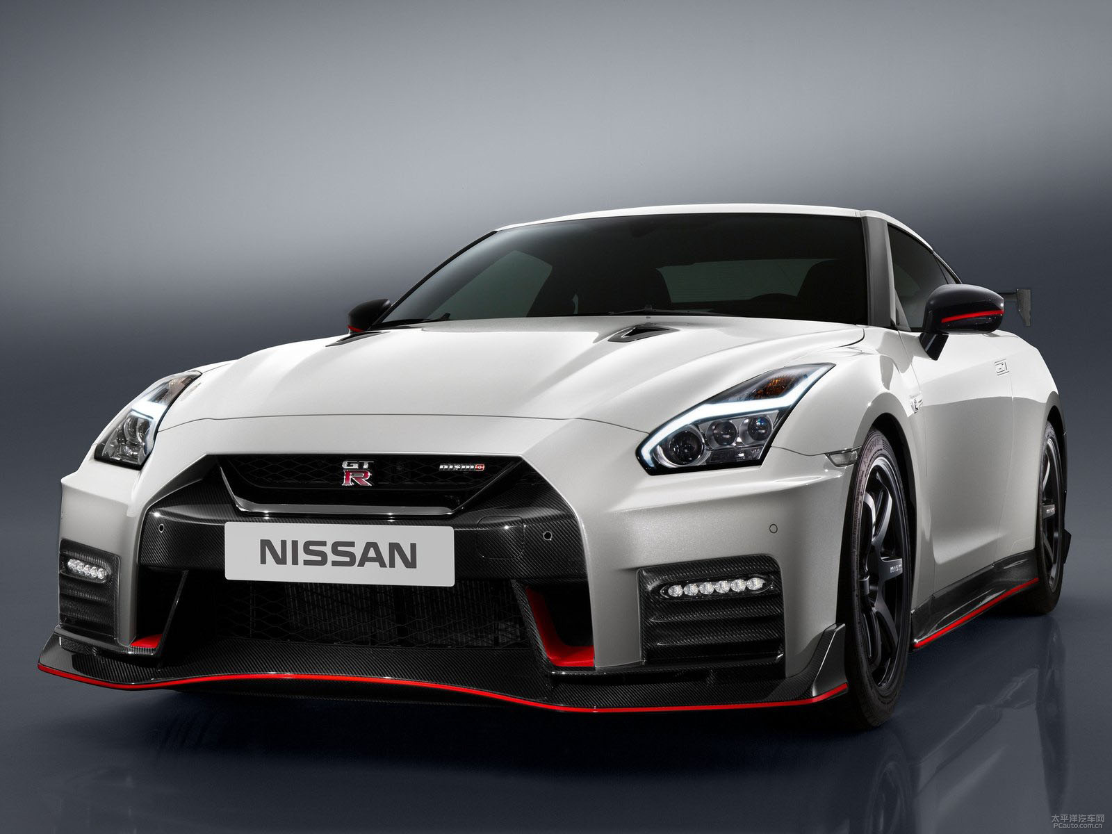 日產(chǎn)GT-R外觀高清大圖