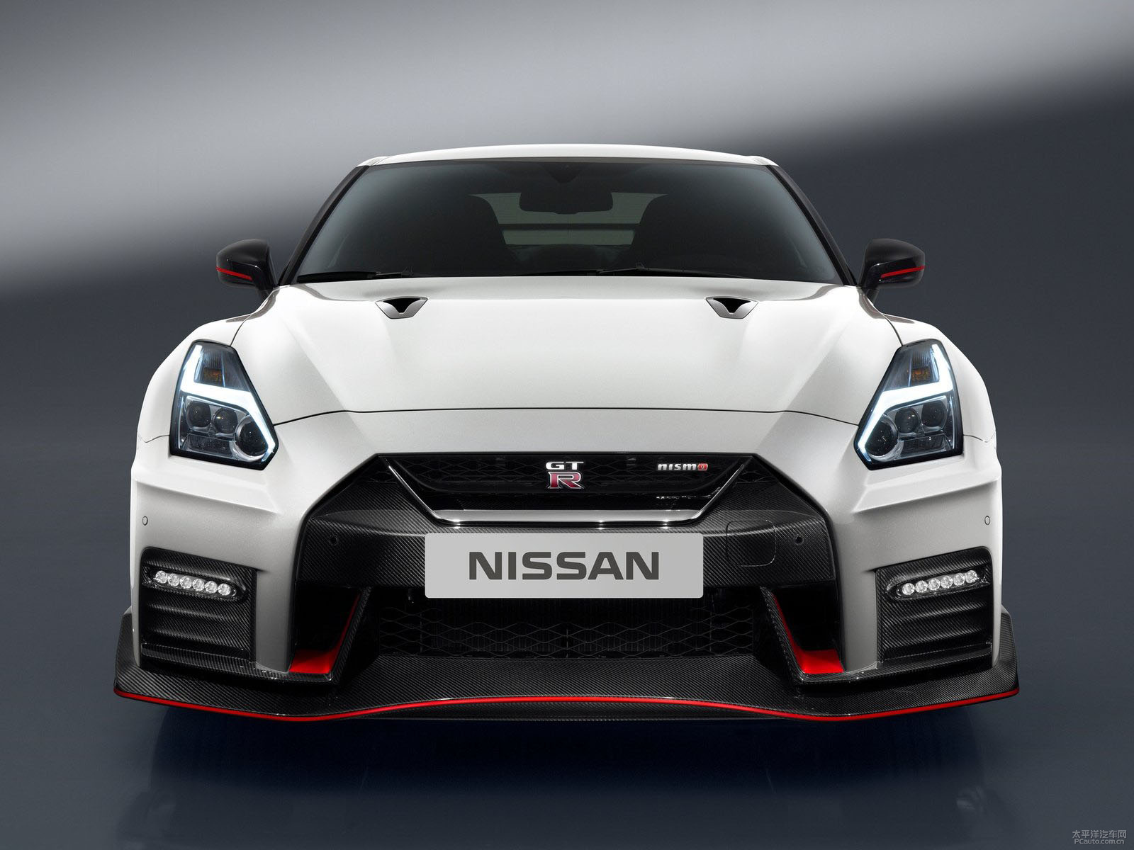 日產(chǎn)GT-R外觀高清大圖