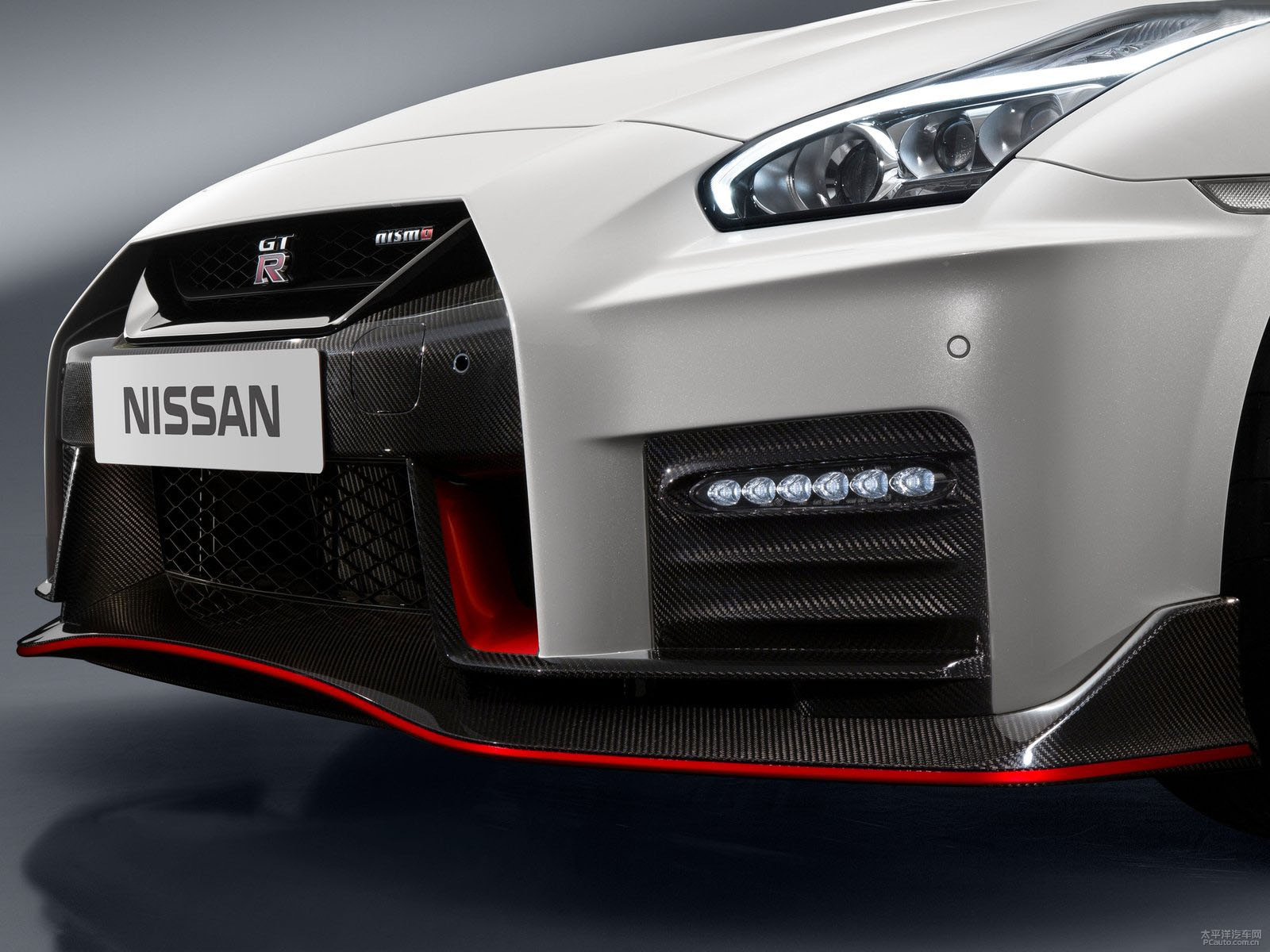 日產(chǎn)GT-R外觀高清大圖