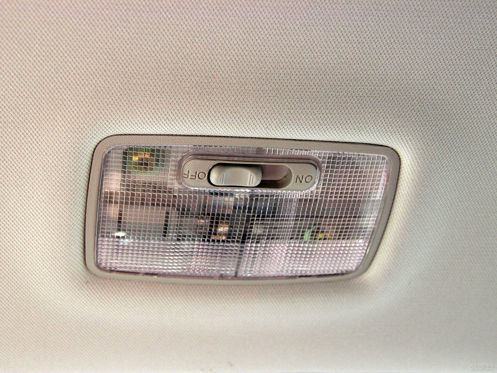 馭勝S350內(nèi)飾高清大圖