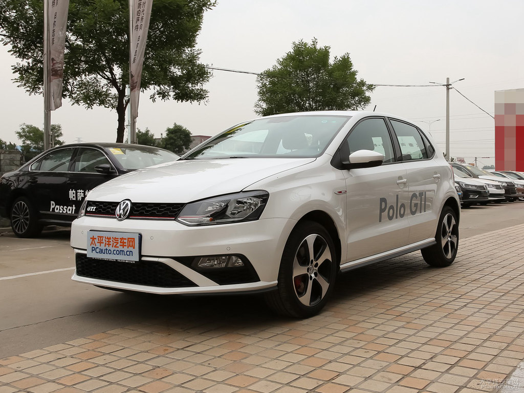 極地白大眾Polo整車(chē)外觀外觀圖片