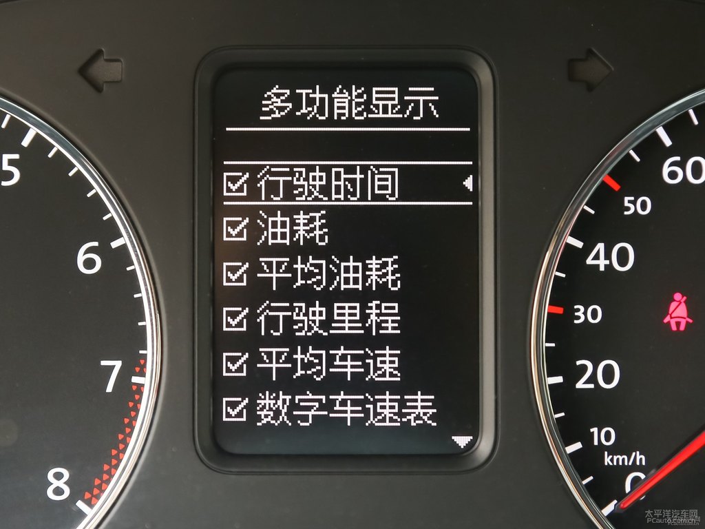 極地白大眾Polo中控內(nèi)飾圖片