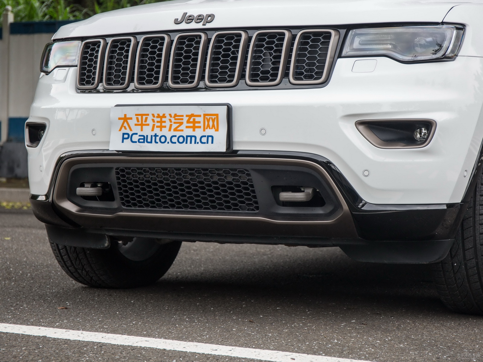 大切諾基外觀高清大圖
