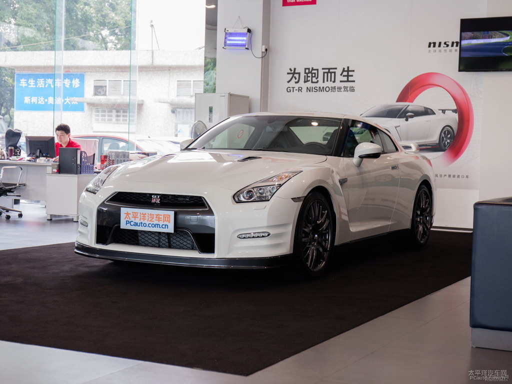 ծa(chn)GT-R܇(ch)^^DƬ