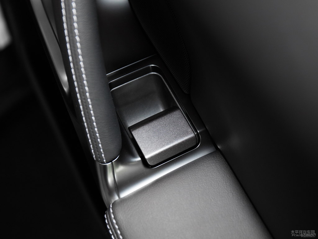 ծa(chn)GT-R܇(ch)(ni)DƬ