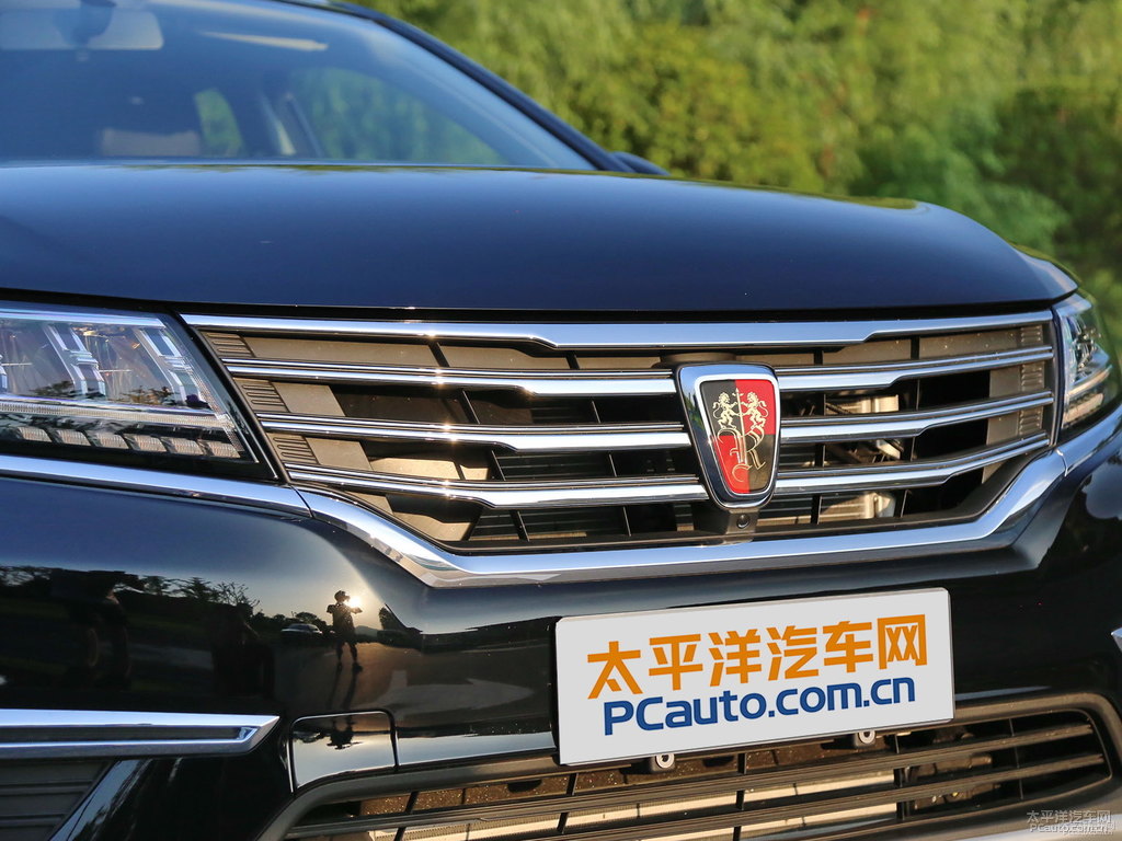 伯爵黑榮威RX5車頭外觀圖片