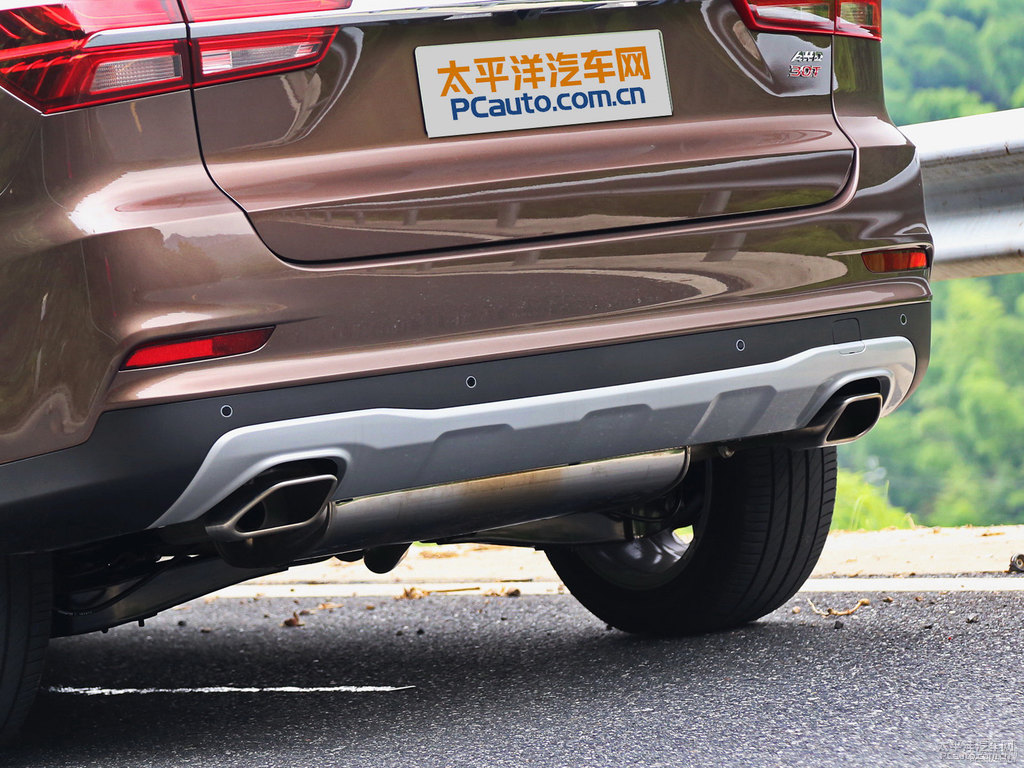 巧克力棕榮威RX5車尾外觀圖片
