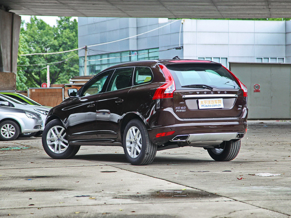 楓木棕沃爾沃XC60整車外觀外觀圖片