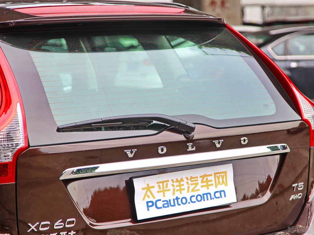 楓木棕沃爾沃XC60車尾外觀圖片