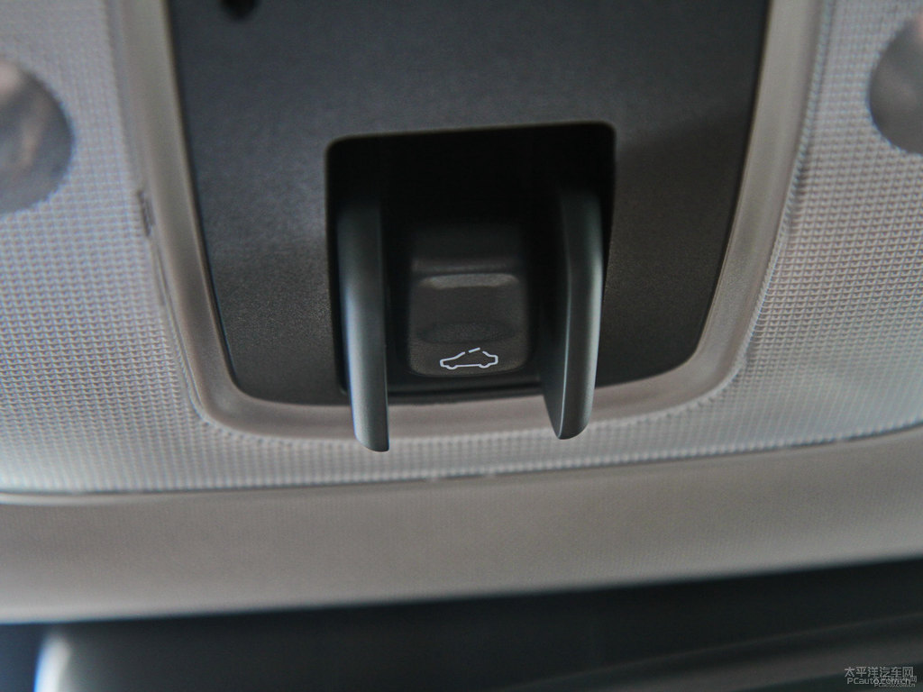 楓木棕沃爾沃XC60車廂內(nèi)飾圖片