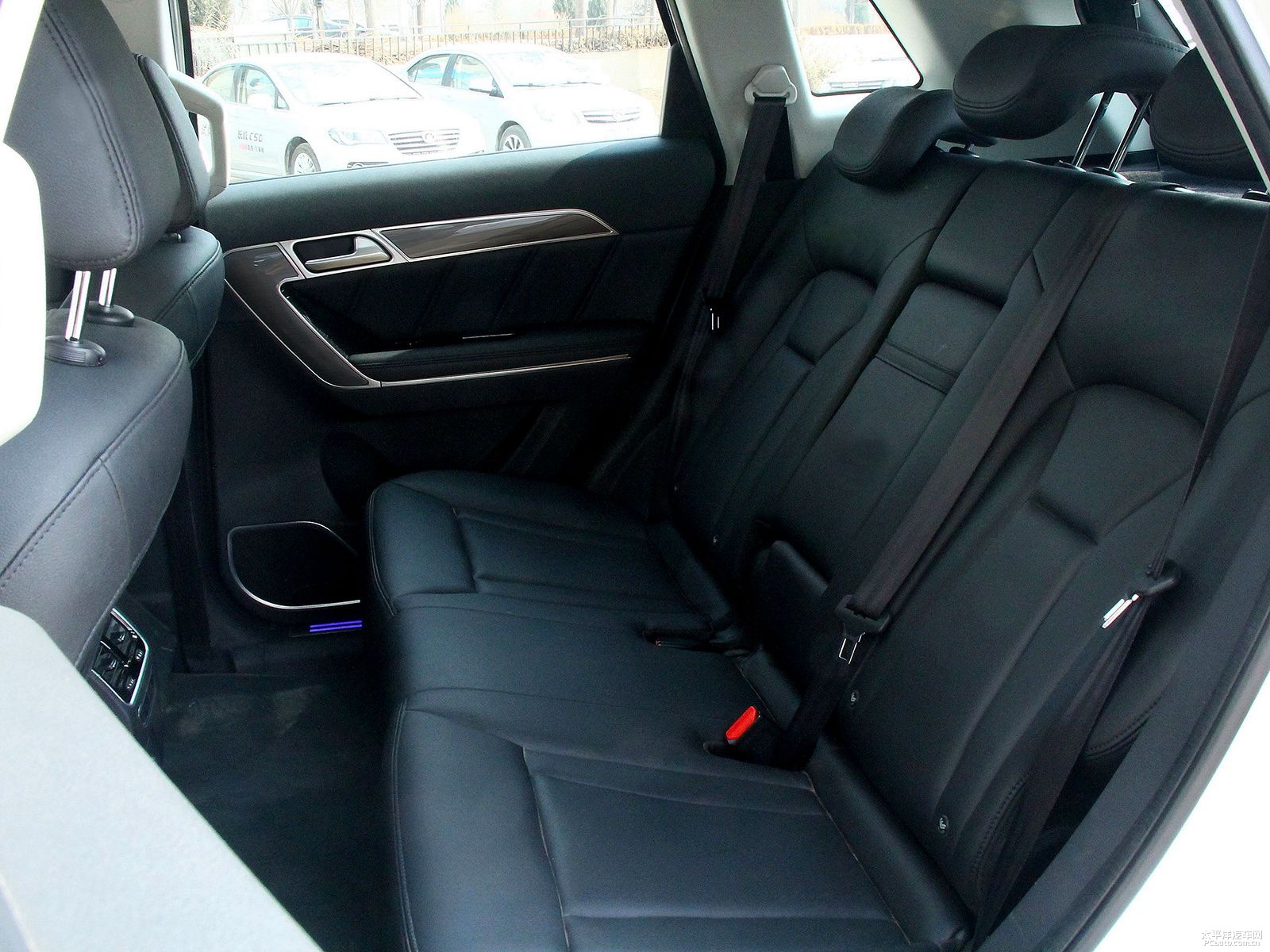 Oذ׹H6 Coupe΃DƬ