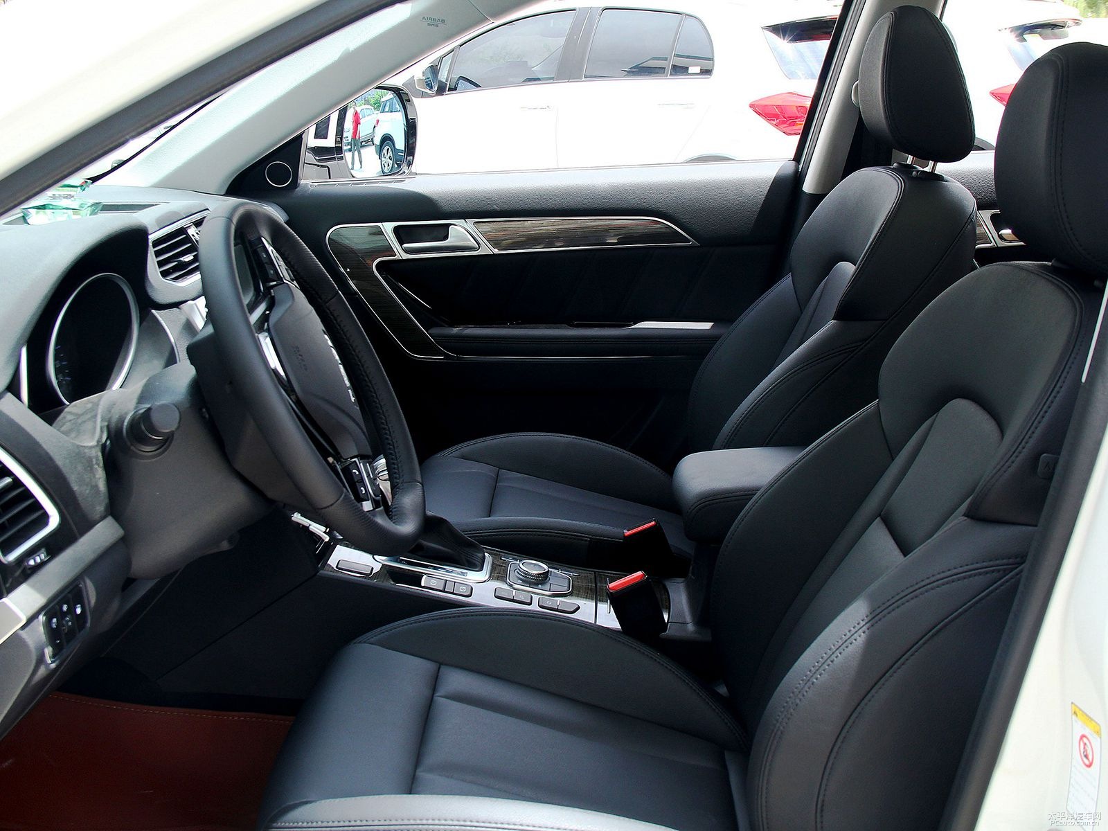 Oذ׹H6 Coupe{˿ggDƬ