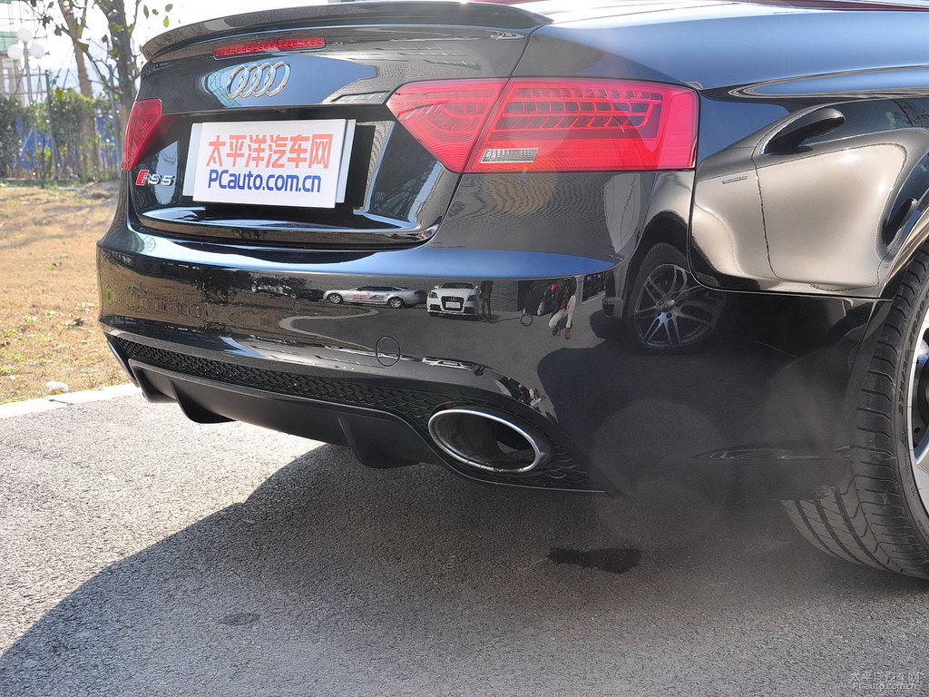 幻影黑奧迪RS 5車尾外觀圖片