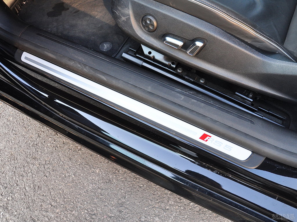 幻影黑奧迪RS 5車廂內飾圖片