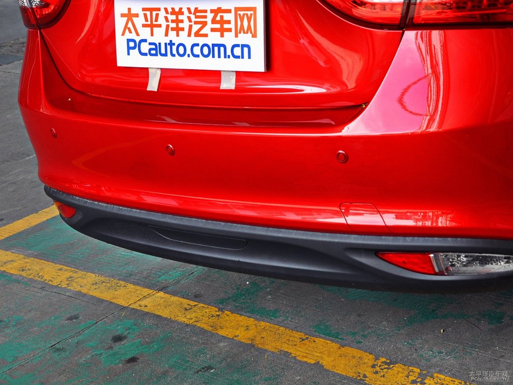 魅影紅艾瑞澤5車尾外觀圖片