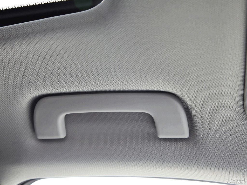 朱鷺白奧迪A4L車廂內(nèi)飾圖片