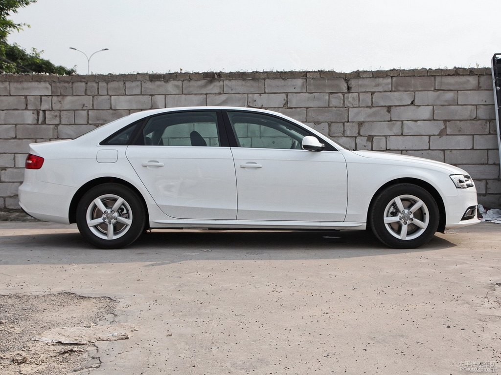 朱鷺白奧迪A4L整車外觀外觀圖片