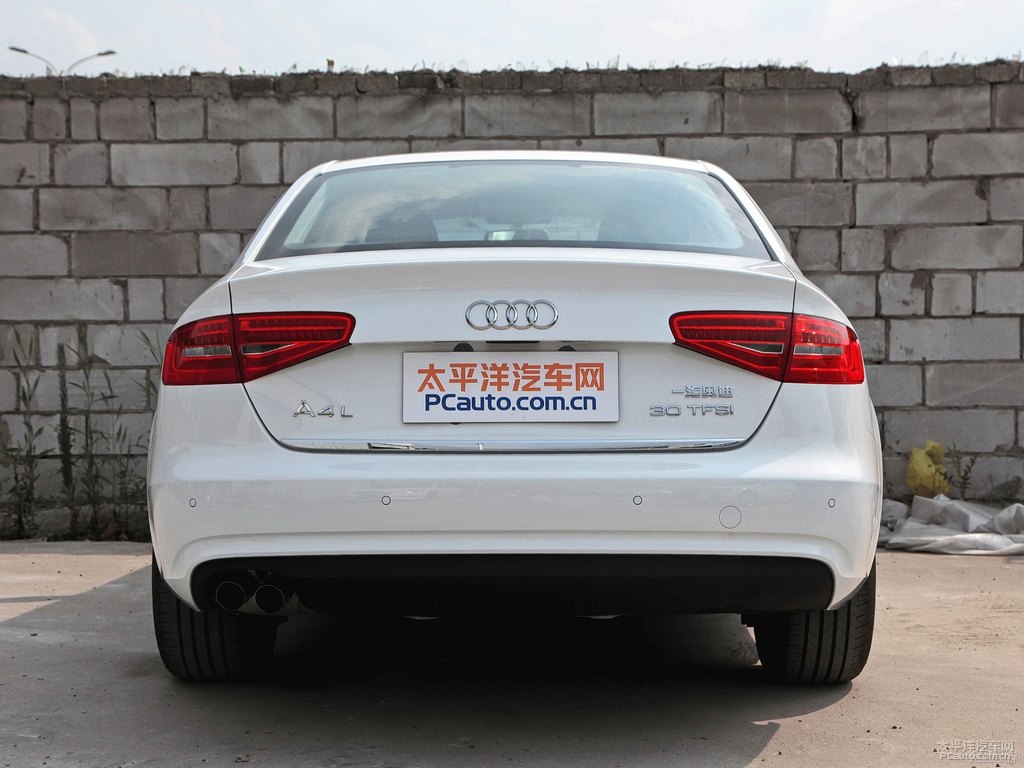 朱鷺白奧迪A4L整車外觀外觀圖片