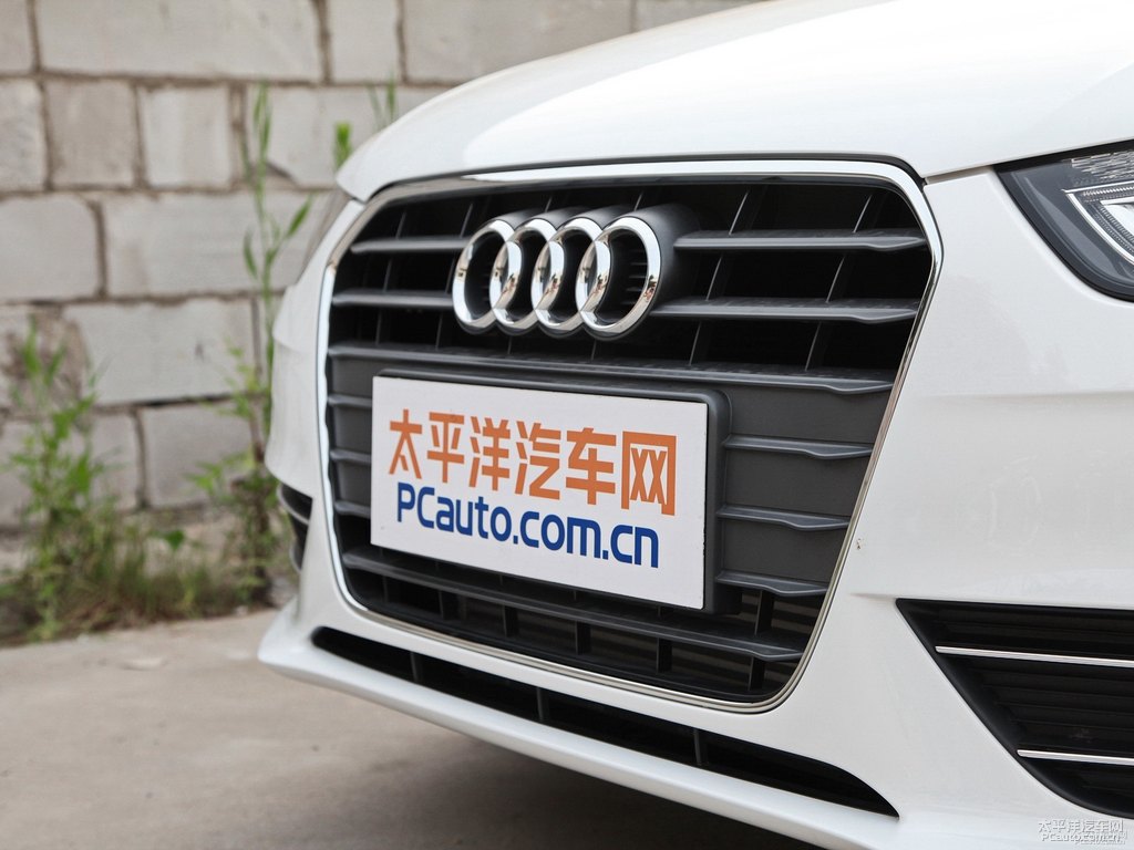 朱鷺白奧迪A4L車頭外觀圖片