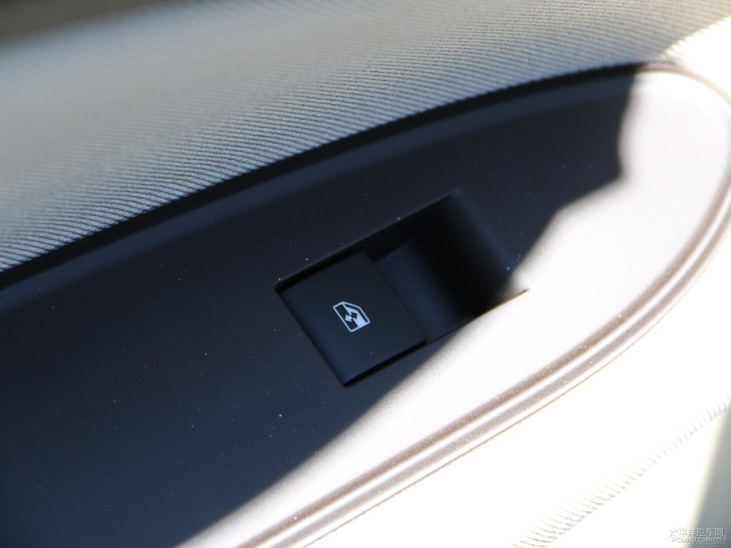 雪域白威朗車(chē)廂內(nèi)飾圖片
