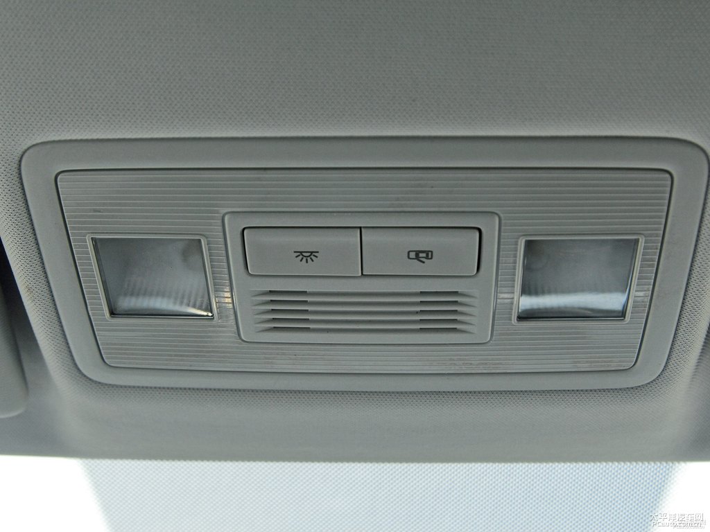 水晶銀寶來車廂內(nèi)飾圖片