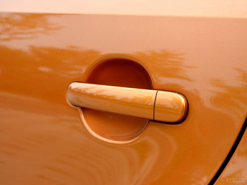 炫晶橙大眾Polo車身外觀圖片