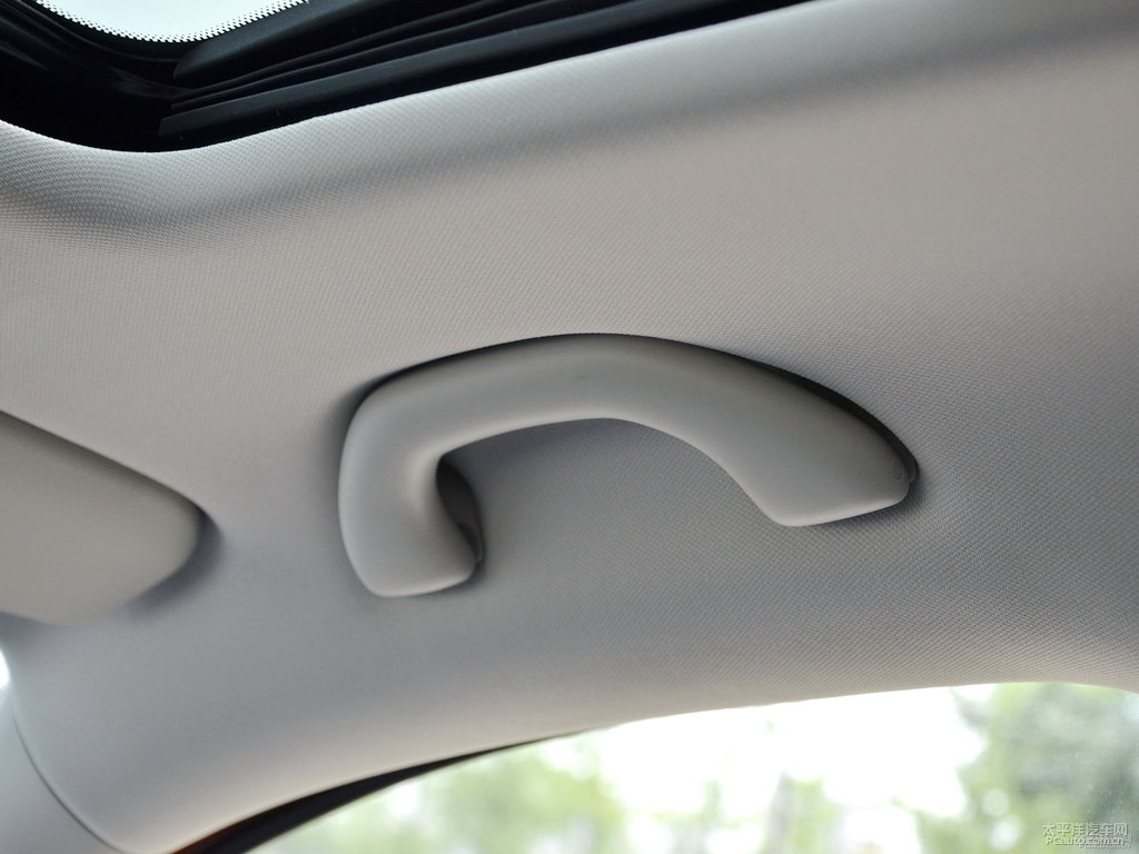 炫晶橙大眾Polo車廂內(nèi)飾圖片