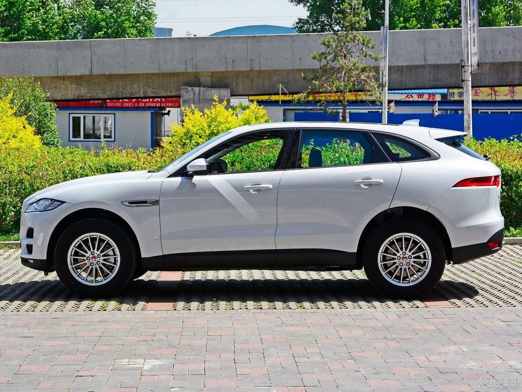 ׽ݱF-PACE܇^^DƬ