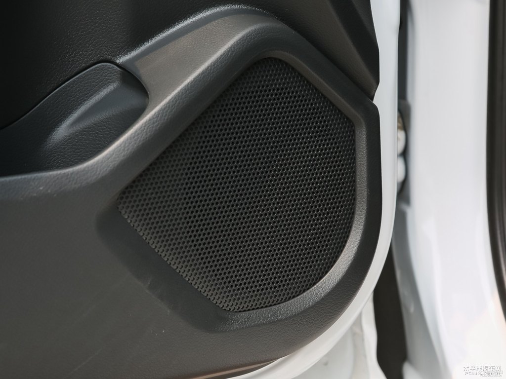 和玉白啟辰T70車廂內飾圖片