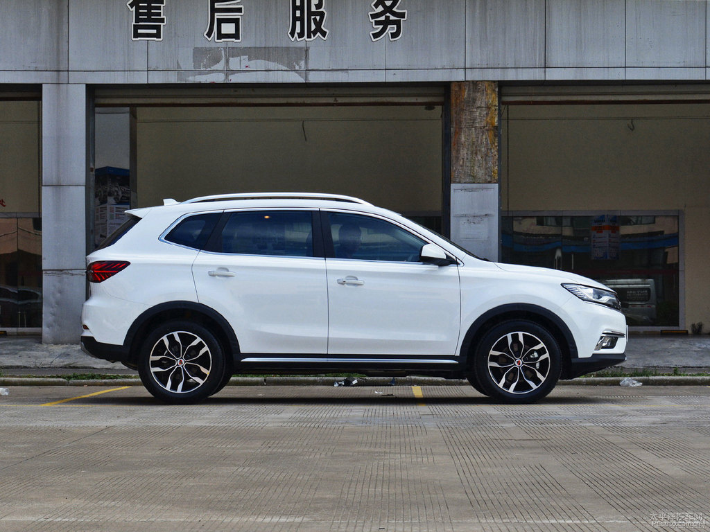 典雅白榮威RX5整車外觀外觀圖片