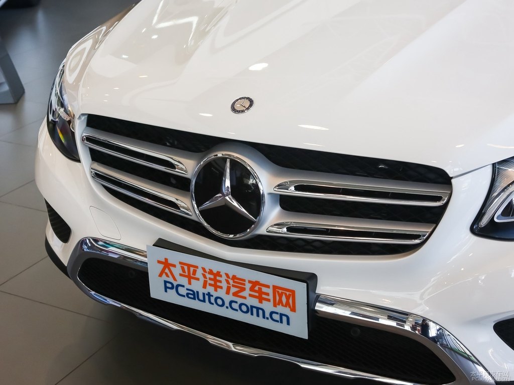 北極白奔馳GLC車頭外觀圖片