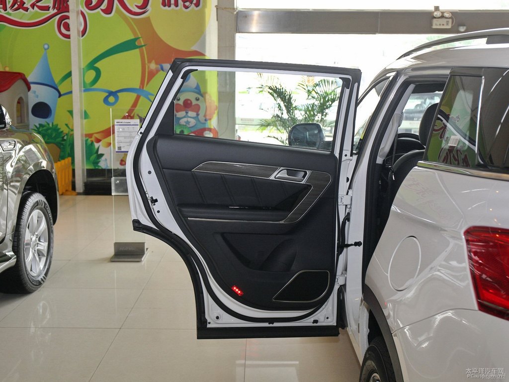 極地白哈弗H6 Coupe車廂內(nèi)飾圖片