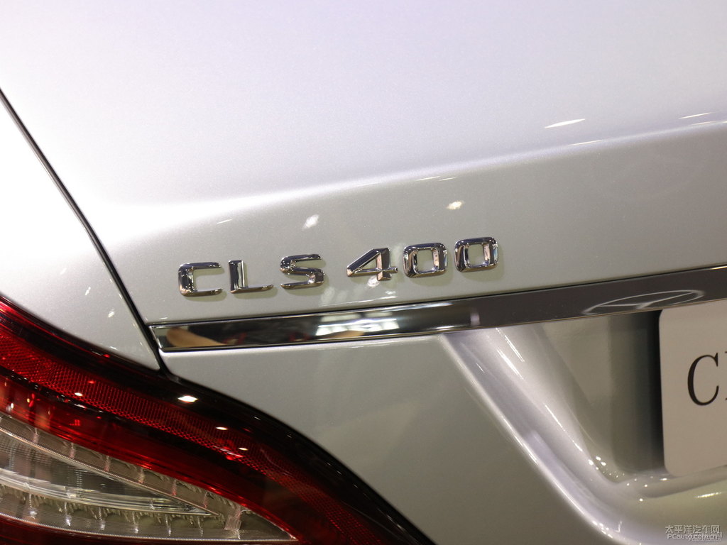 銥銀奔馳CLS級車尾外觀圖片