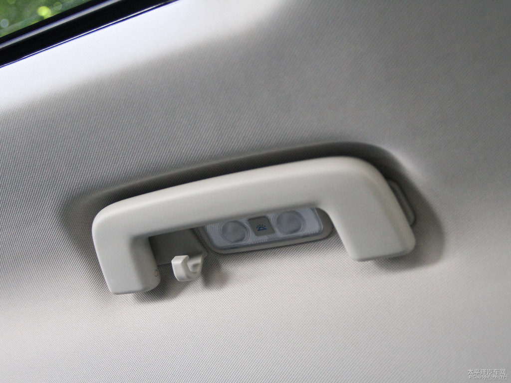 琉璃棕金牛座車廂內(nèi)飾圖片