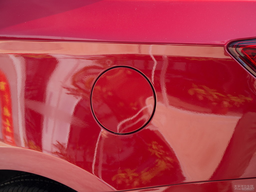 炫目紅逸動車身外觀圖片