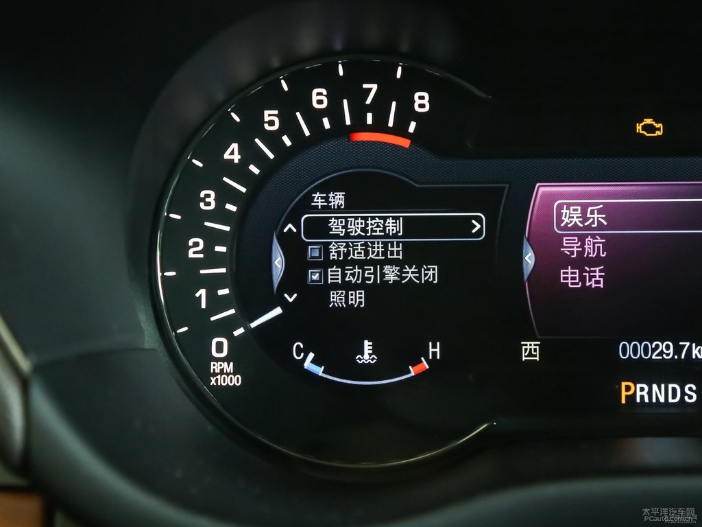雅紳黑林肯MKC中控內(nèi)飾圖片